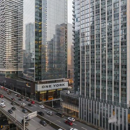 Luxury 2-Bedroom Condo Parking, View Of Cn Tower Toronto Buitenkant foto
